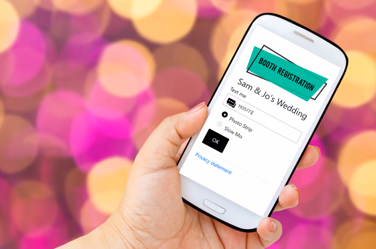 Customize the screen your guests see with the Breeze contactless form designer