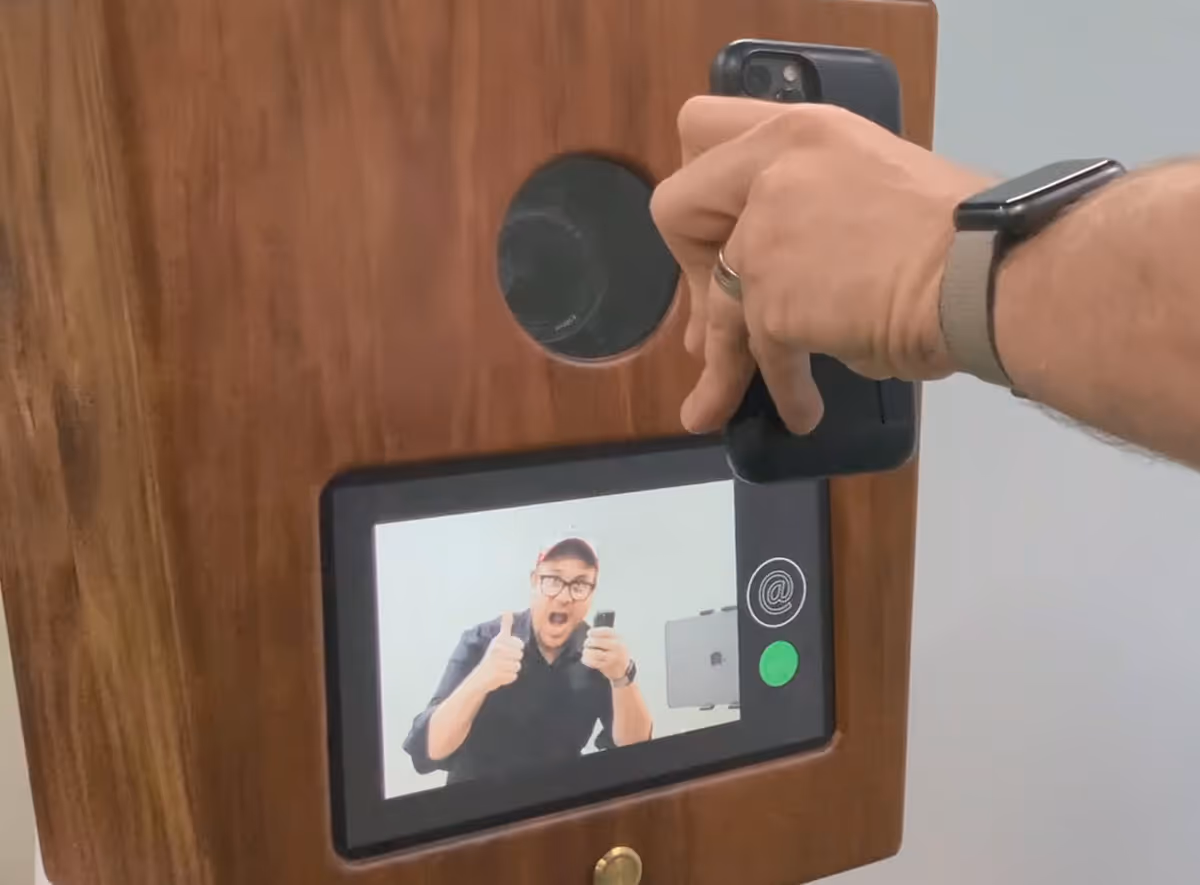 The whole group can email images by scanning their own QR code into the sharing screen