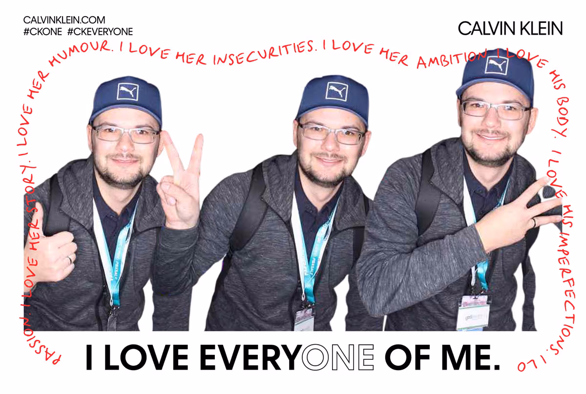 On the print the cluttered background has vanished (Design courtesy of The Photo Booth Guys)