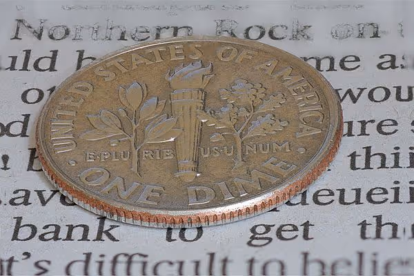 Focus stacking example (coin)